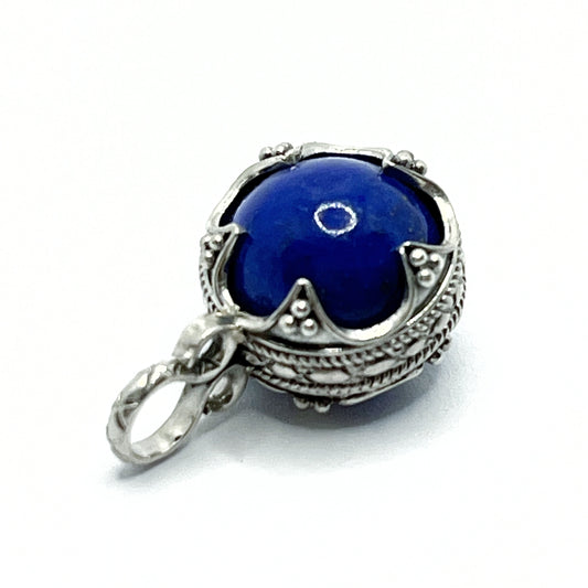 Silver Gotland ball (12mm) blue lapis lazuli